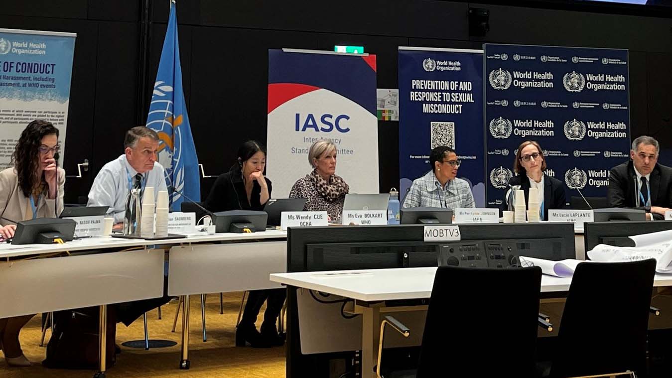 Des membres d'un panel d'une conférence